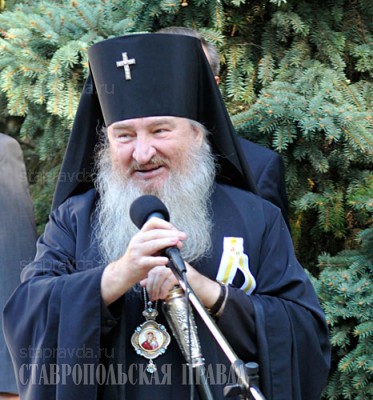 архиепископ Феофан о зеленокумском конфликте: Надо нашим девушкам вести себя скромнее
